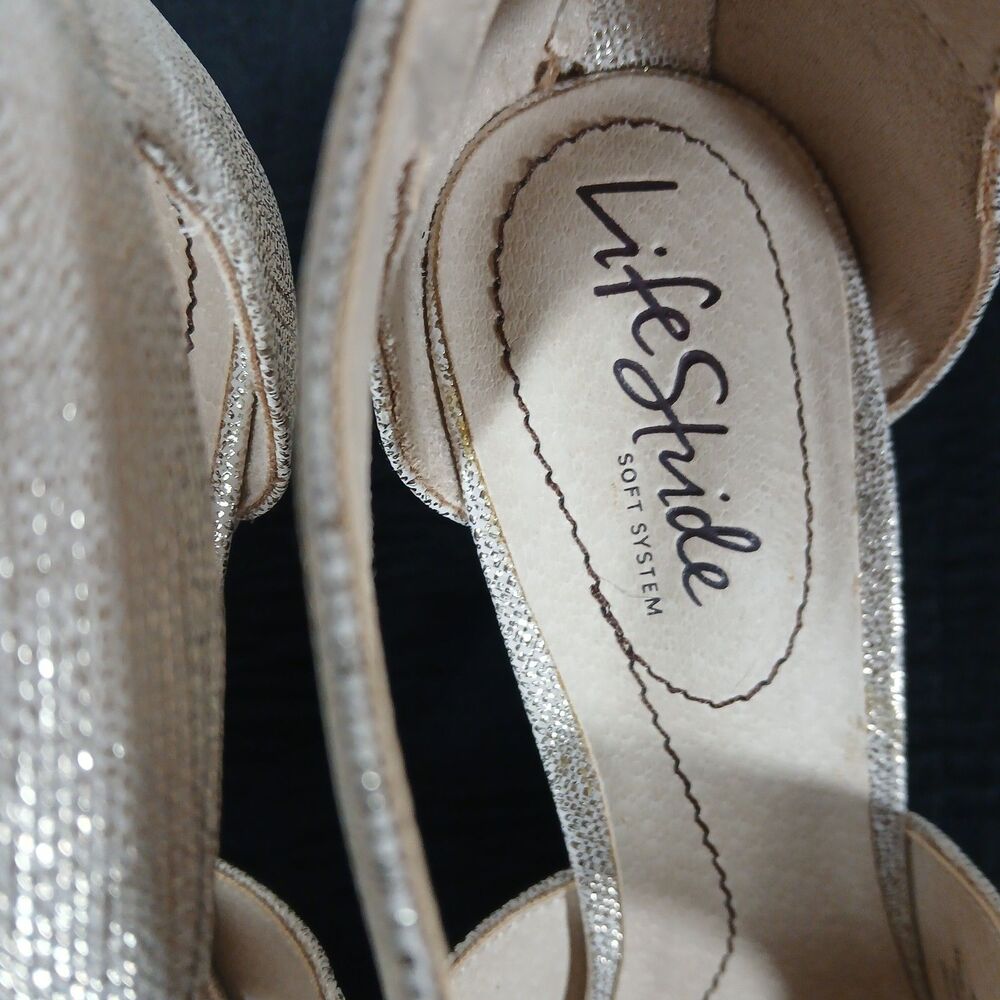 Lifestride Giovanna 2 Shimmering Gold Heels Women's Sz 8 Cut Out Pumps - Picture 9 of 11